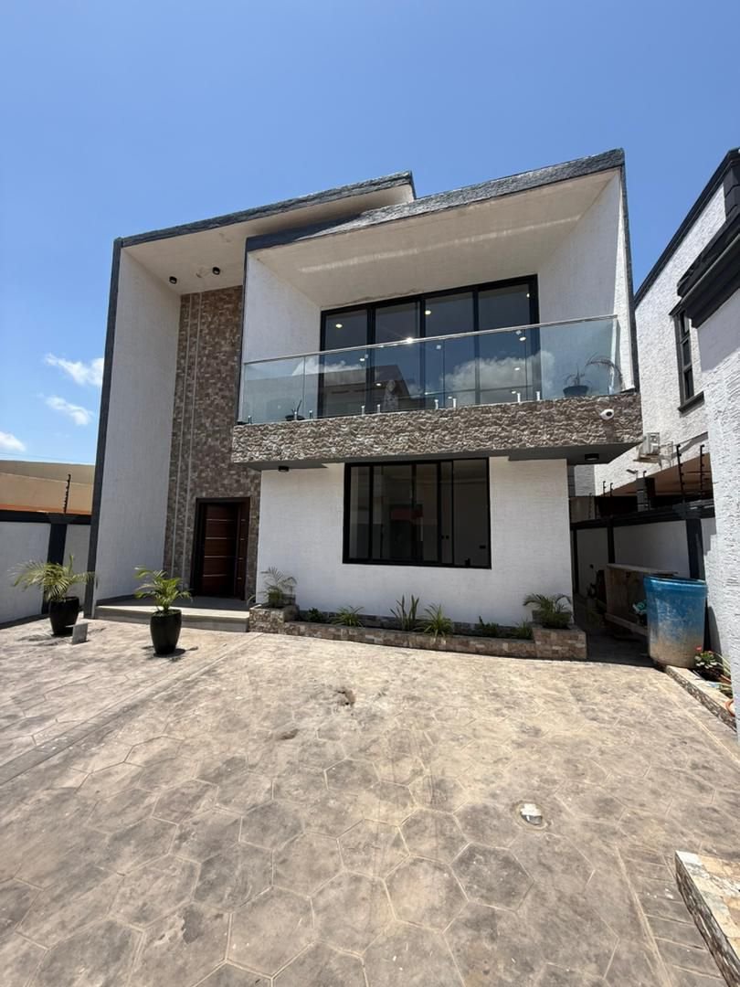 MODERN 4-BEDROOM DETACHED HOME FOR SALE@ TANTRA HILL